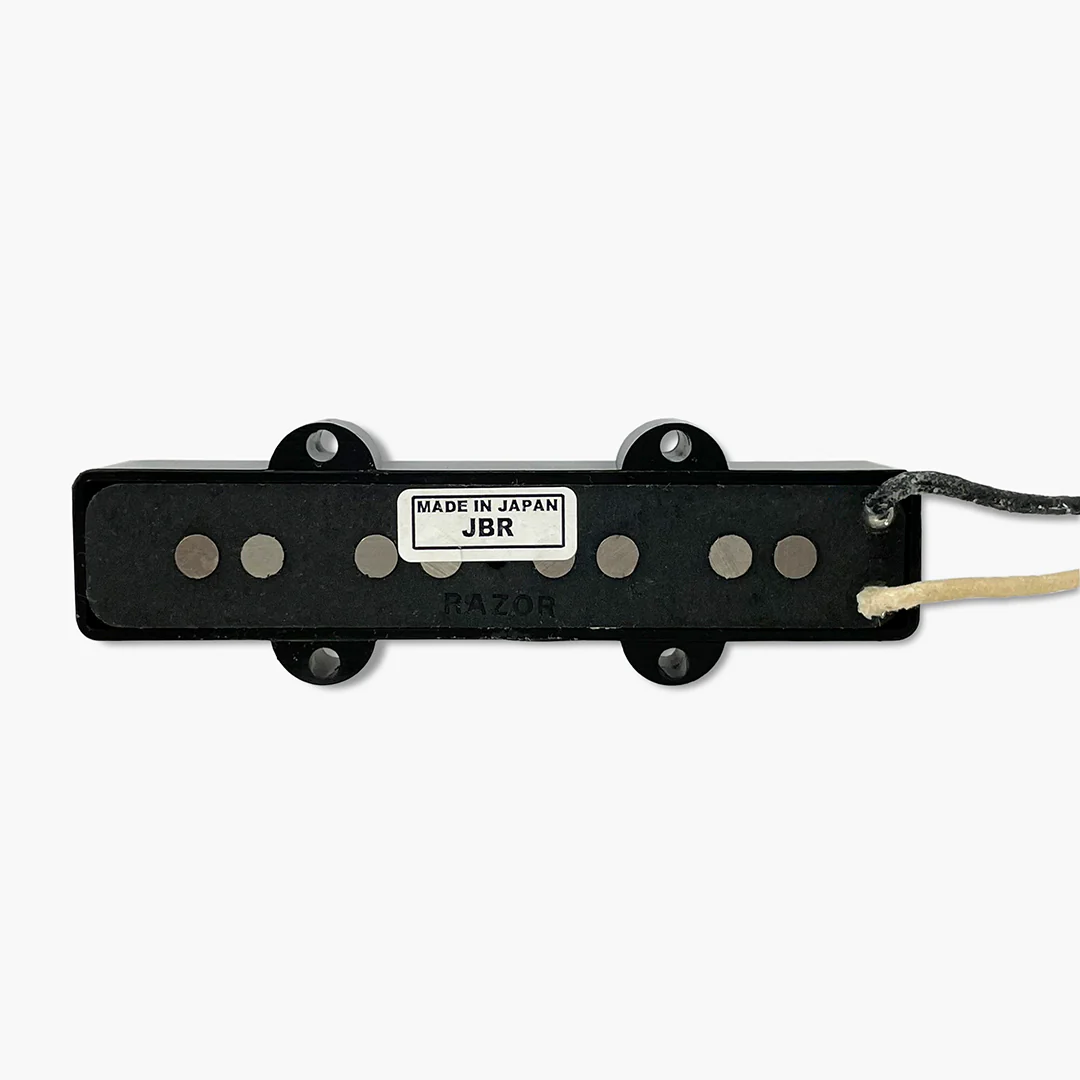 Razor® Buraddo mūn Blood Moon Bridge Pickup for Jazz Bass® - Black - Image 3