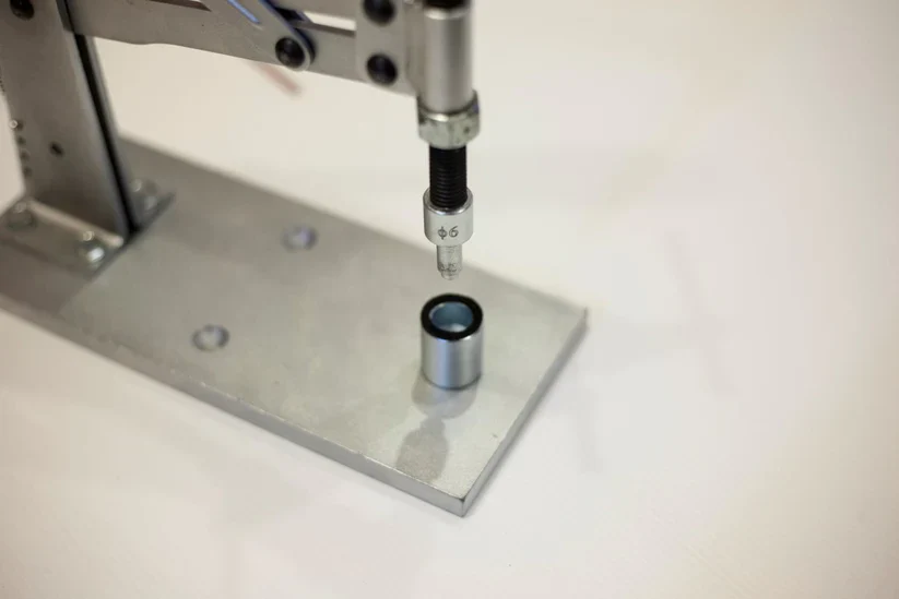 SUMMIT Multitask Press Attachment for 6mm Guitar Bushings - Image 3